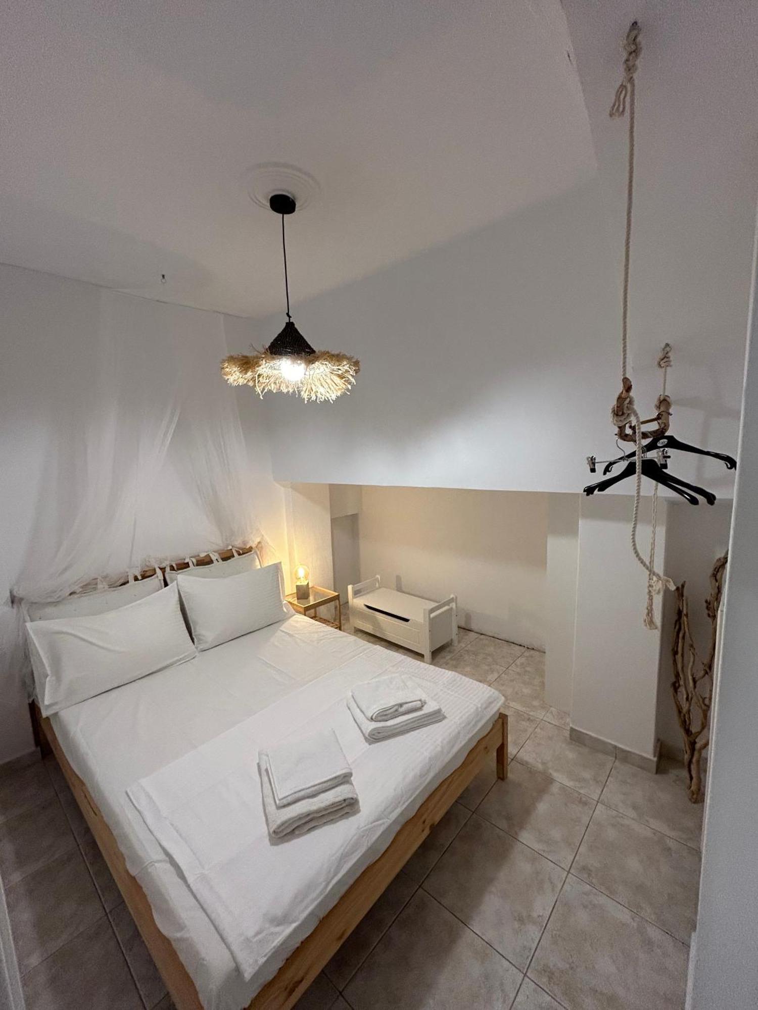 Appartement Παγώνα, By The Sea à Pefki  Extérieur photo