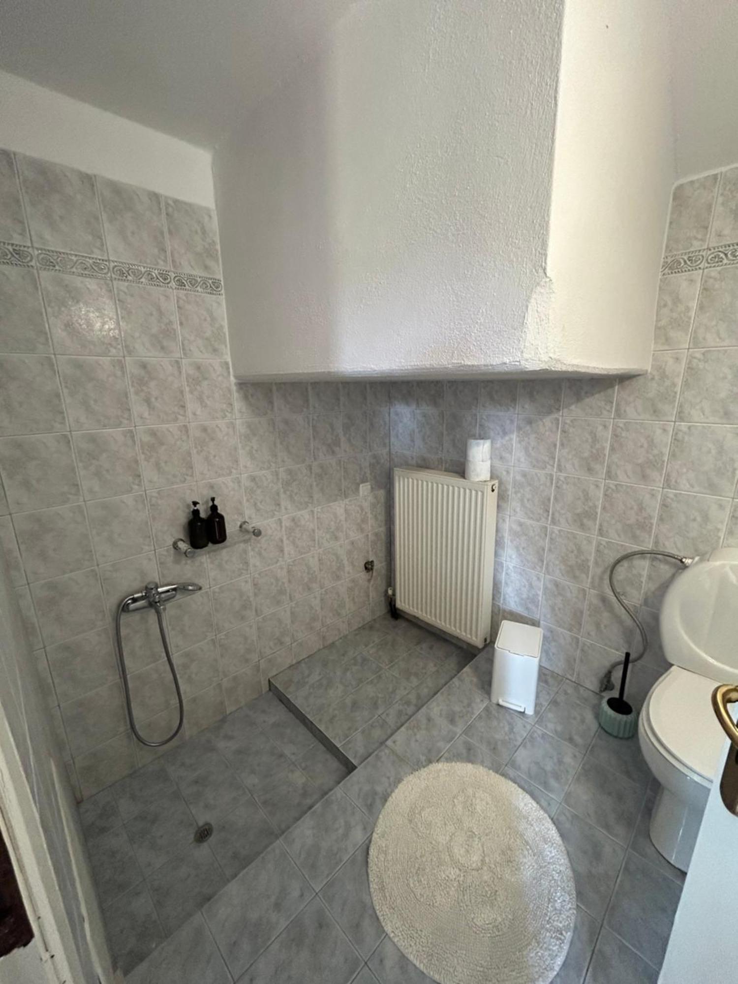 Appartement Παγώνα, By The Sea à Pefki  Extérieur photo
